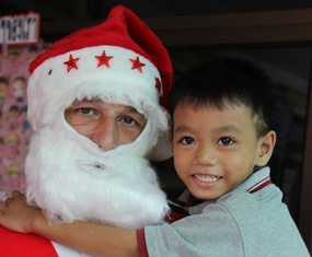 Santa has a new friend.